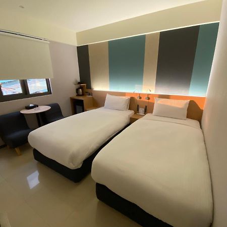 Fu Kuang Hotel Pingtung Exterior photo