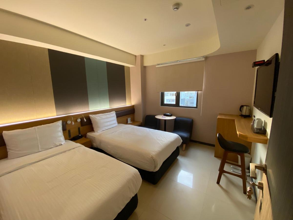 Fu Kuang Hotel Pingtung Exterior photo