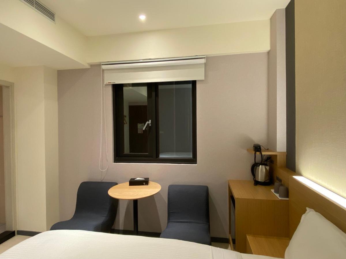 Fu Kuang Hotel Pingtung Exterior photo